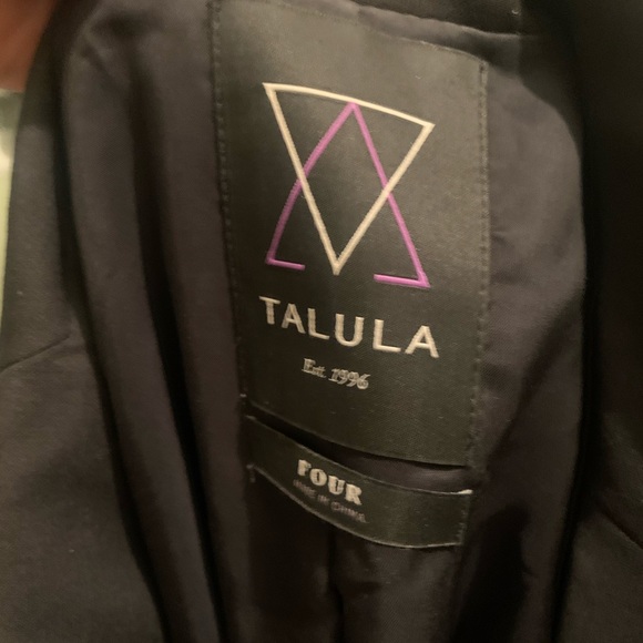 Talula (Aritzia) Black Blazer Size Four - Picture 6 of 6